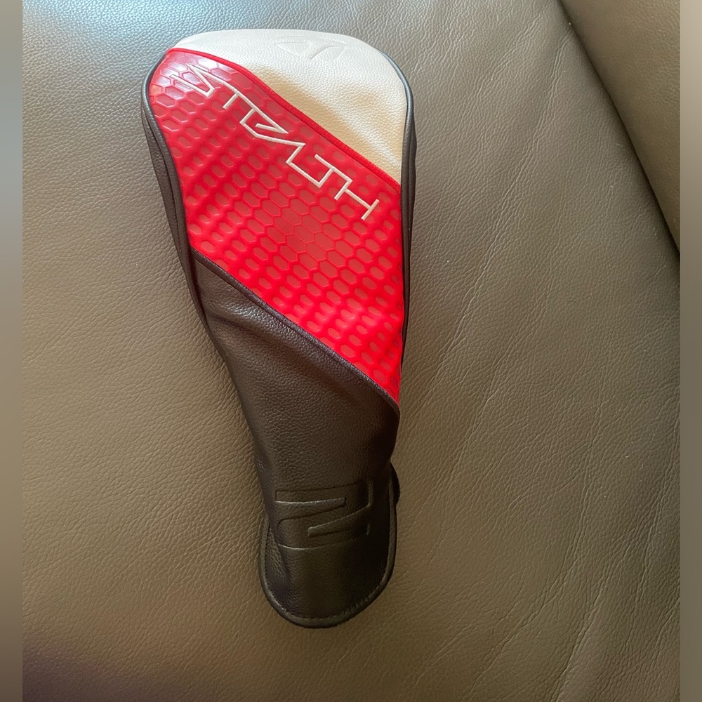 Taylor Made Stealth Driver Golf Headcover
